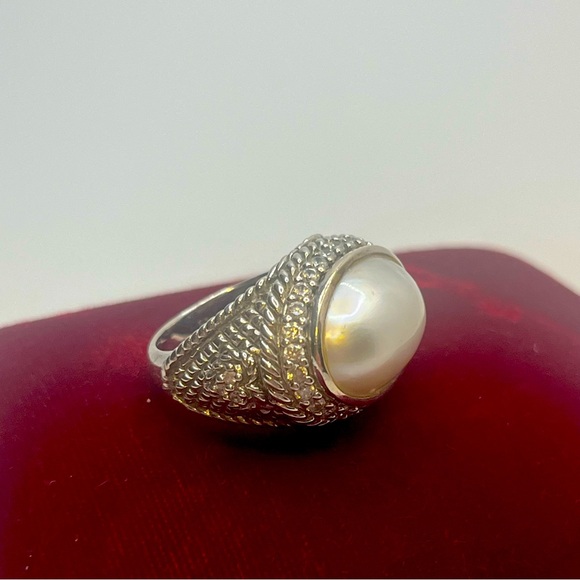 Judith Ripka Sterling Silver Mabe Pearl CZ Cocktail Ring. Size 7 - Picture 1 of 8